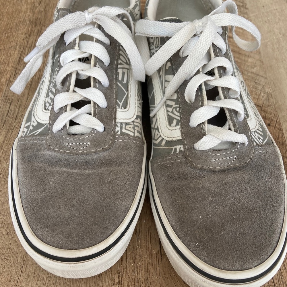 Vans- Boys Size 4